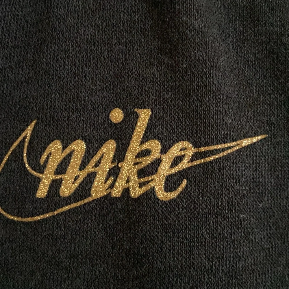 Nike Women's Black 1/4 Zip Cropped Pullover‎ Top Small